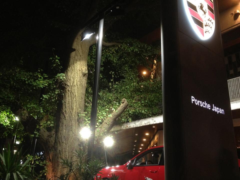 偶然の連続 Porsche Cafe Aoyama ポルシェカフェ青山 に行ってきた アットカフェ
